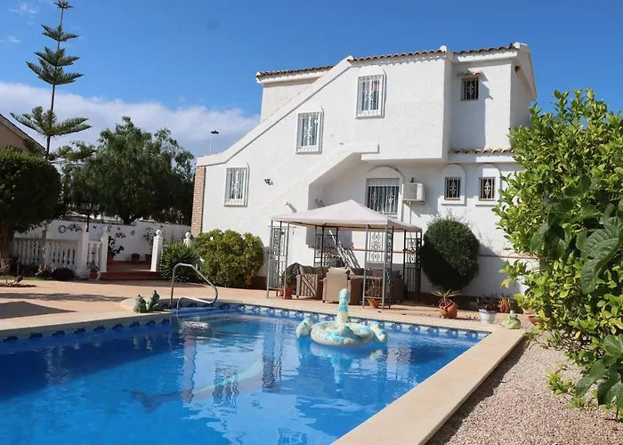 Lovely 3 Bedroom Villa In Campasol