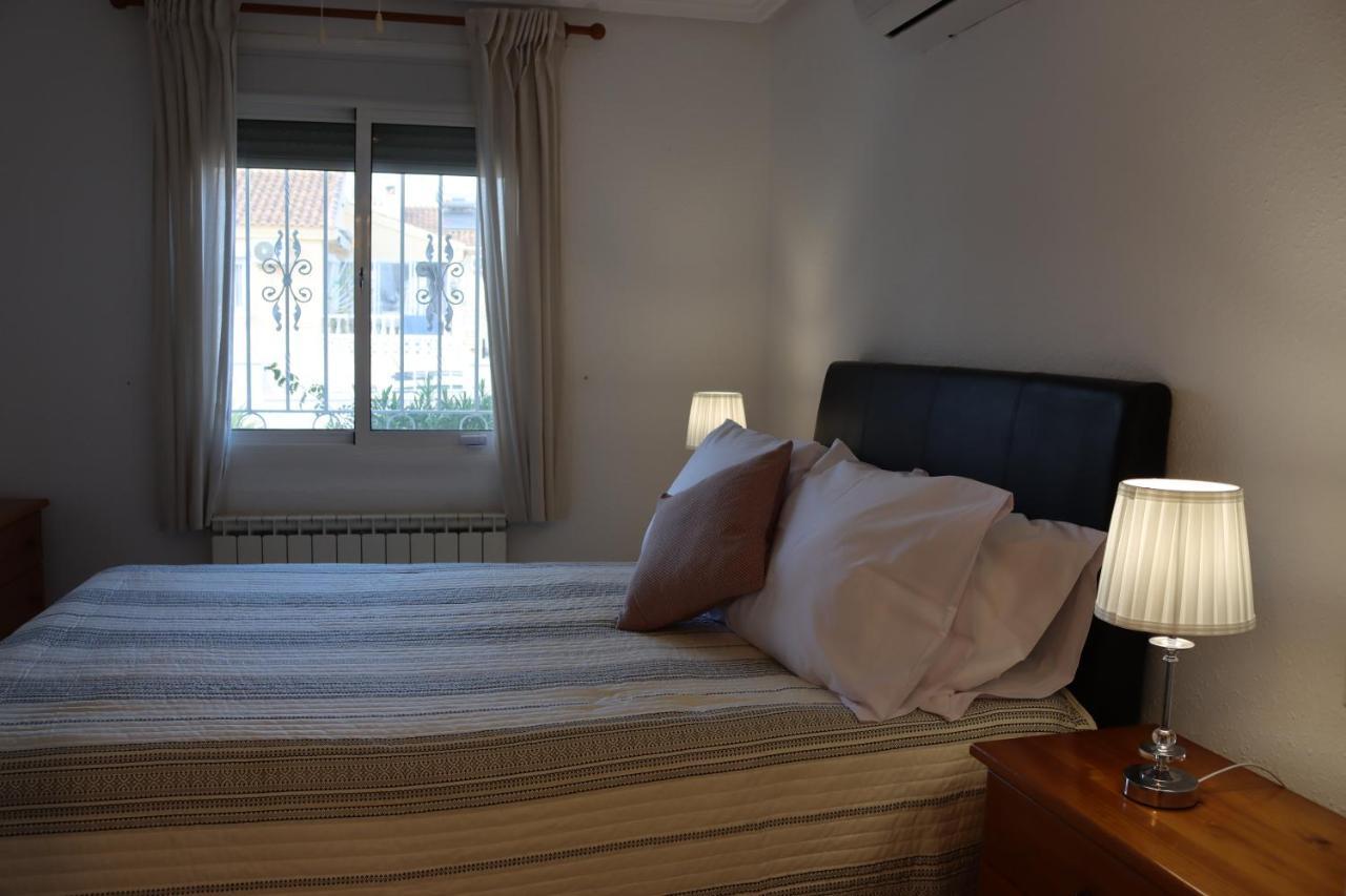 Villa Lovely 3 Bedroom In Campasol *