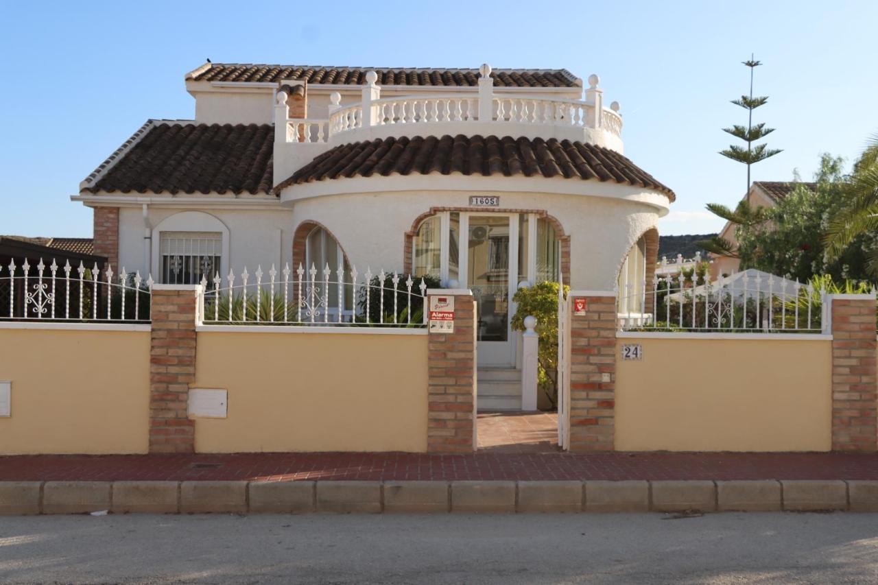 Villa Lovely 3 Bedroom In Campasol *