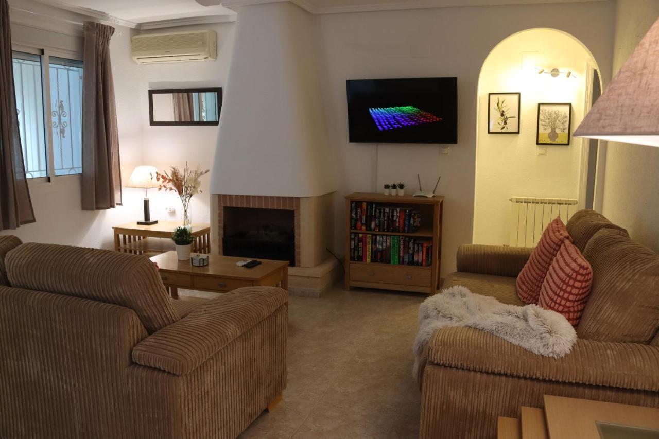 Villa Lovely 3 Bedroom In Campasol *