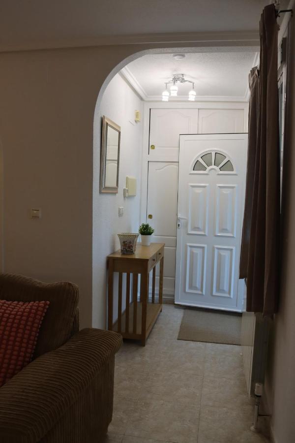 Villa Lovely 3 Bedroom In Campasol