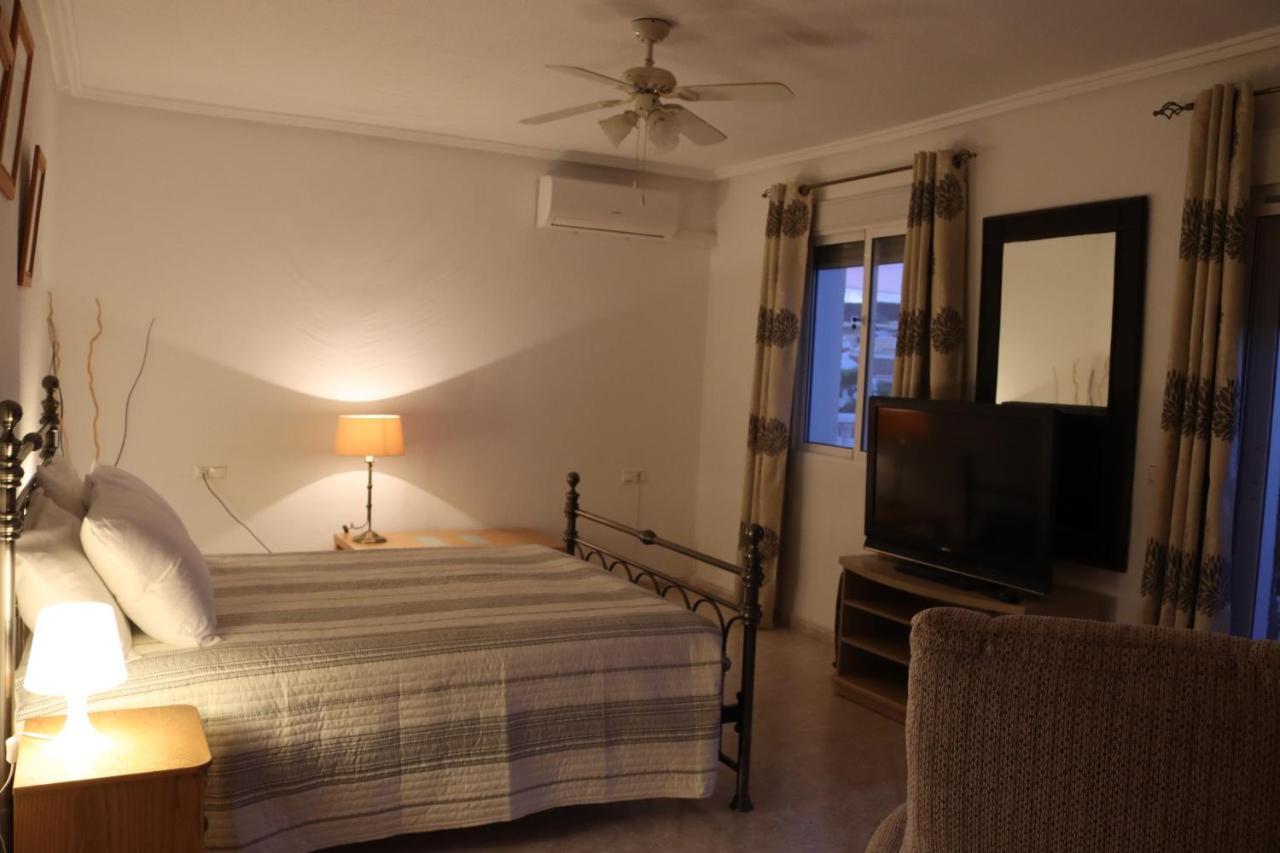 Villa Lovely 3 Bedroom In Campasol